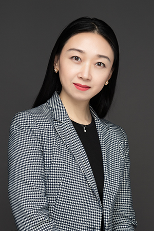 姜南：融合部行政副校長，人力資源部副主任